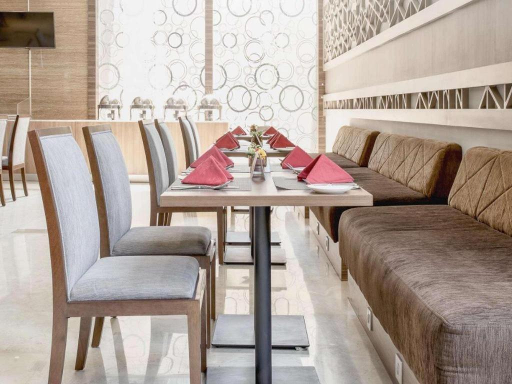 Hotel Grandhika Iskandarsyah Giacarta Esterno foto