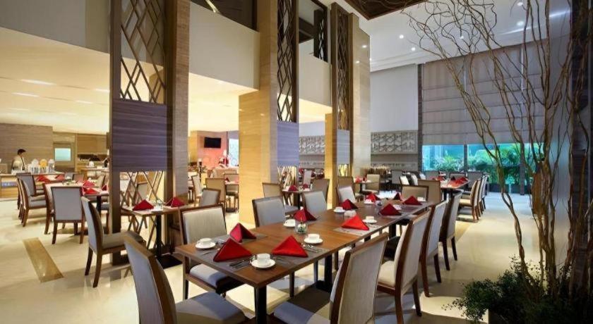 Hotel Grandhika Iskandarsyah Giacarta Esterno foto