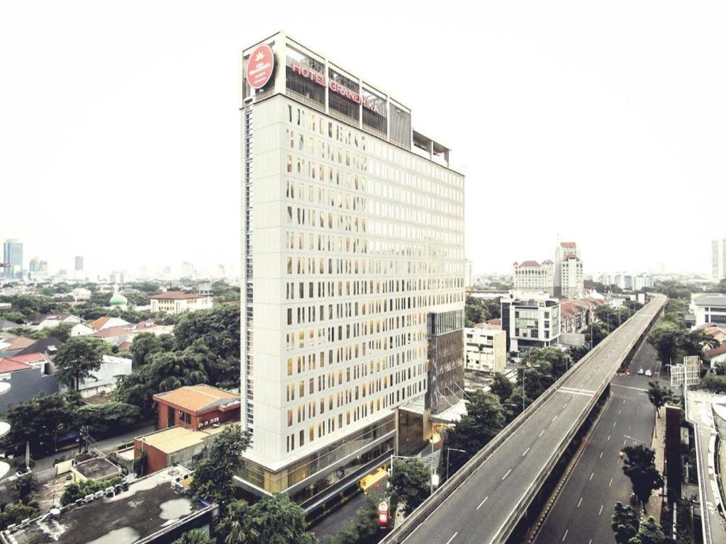 Hotel Grandhika Iskandarsyah Giacarta Esterno foto