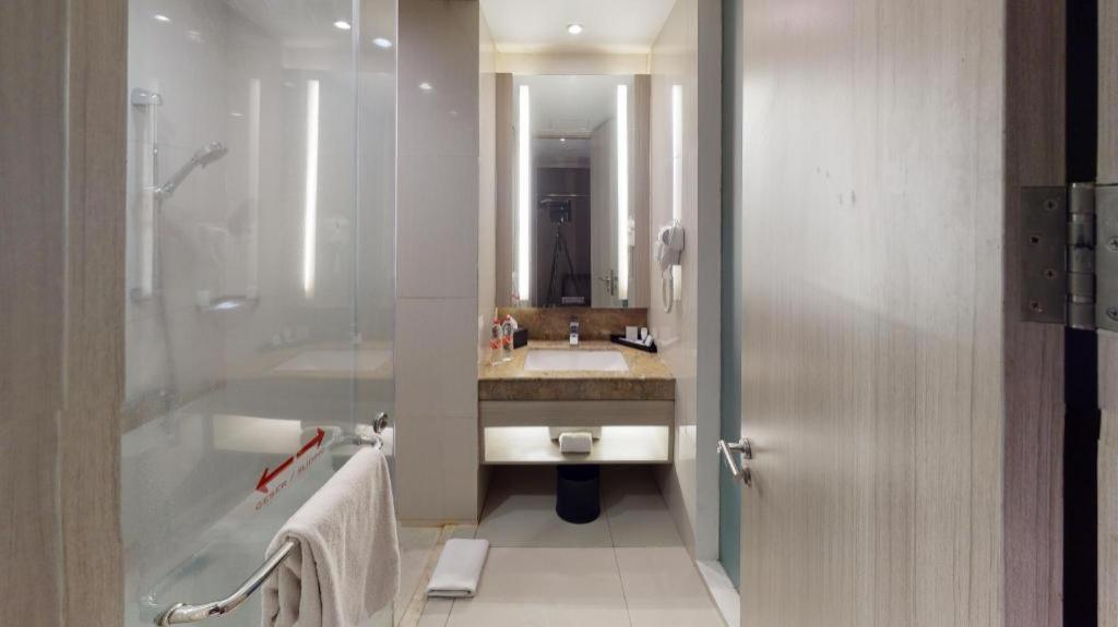 Hotel Grandhika Iskandarsyah Giacarta Esterno foto