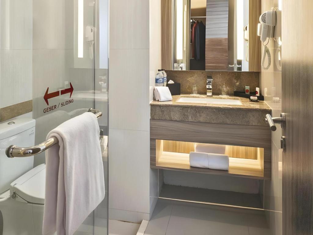 Hotel Grandhika Iskandarsyah Giacarta Esterno foto